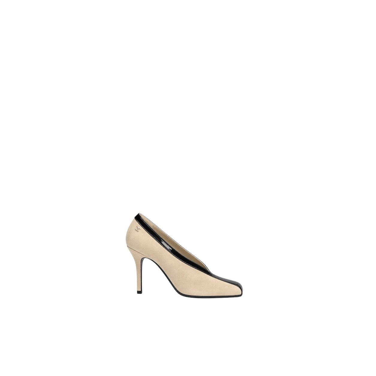 Chanel Suede Biege & Black Pumps.