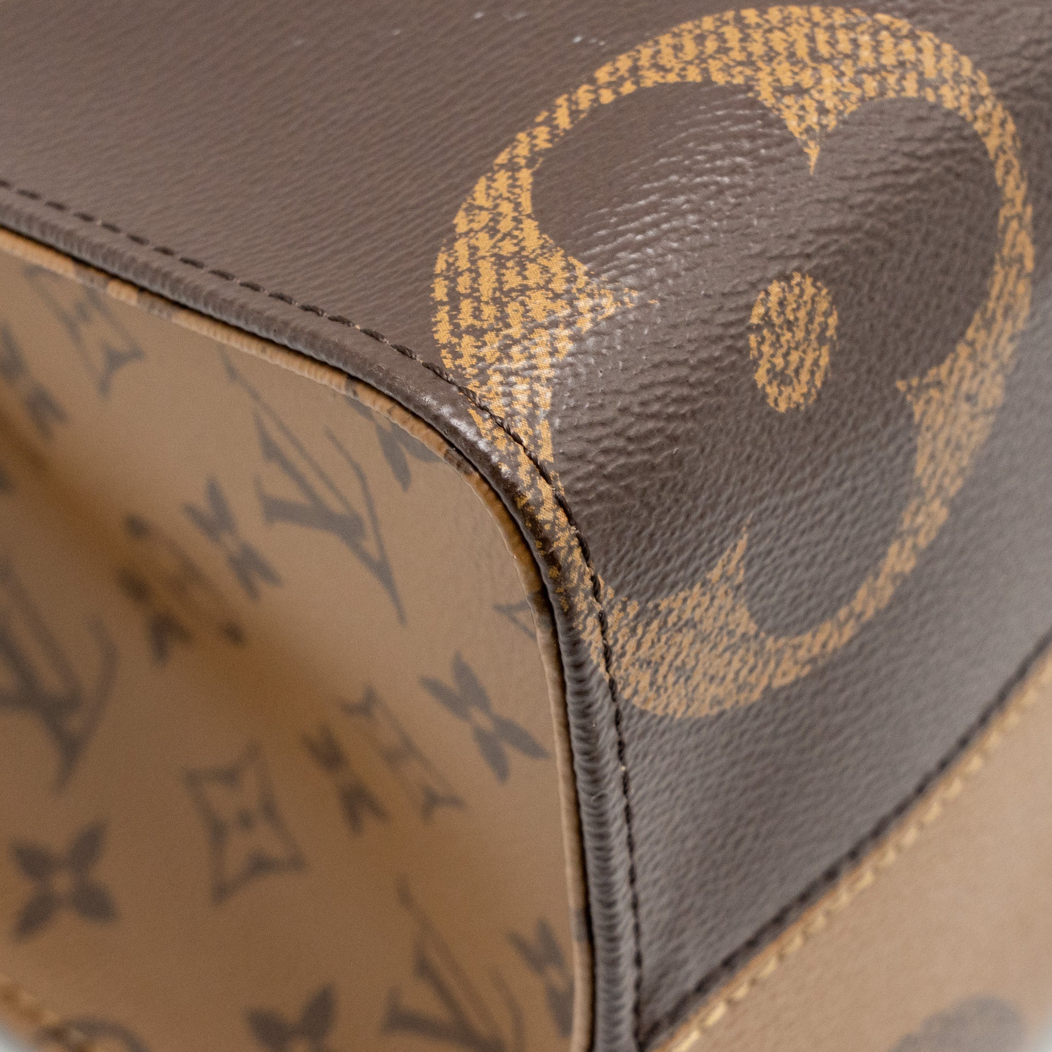 Onthego MM Monogram Canvas Tote Bag Gold-Tone Hardware