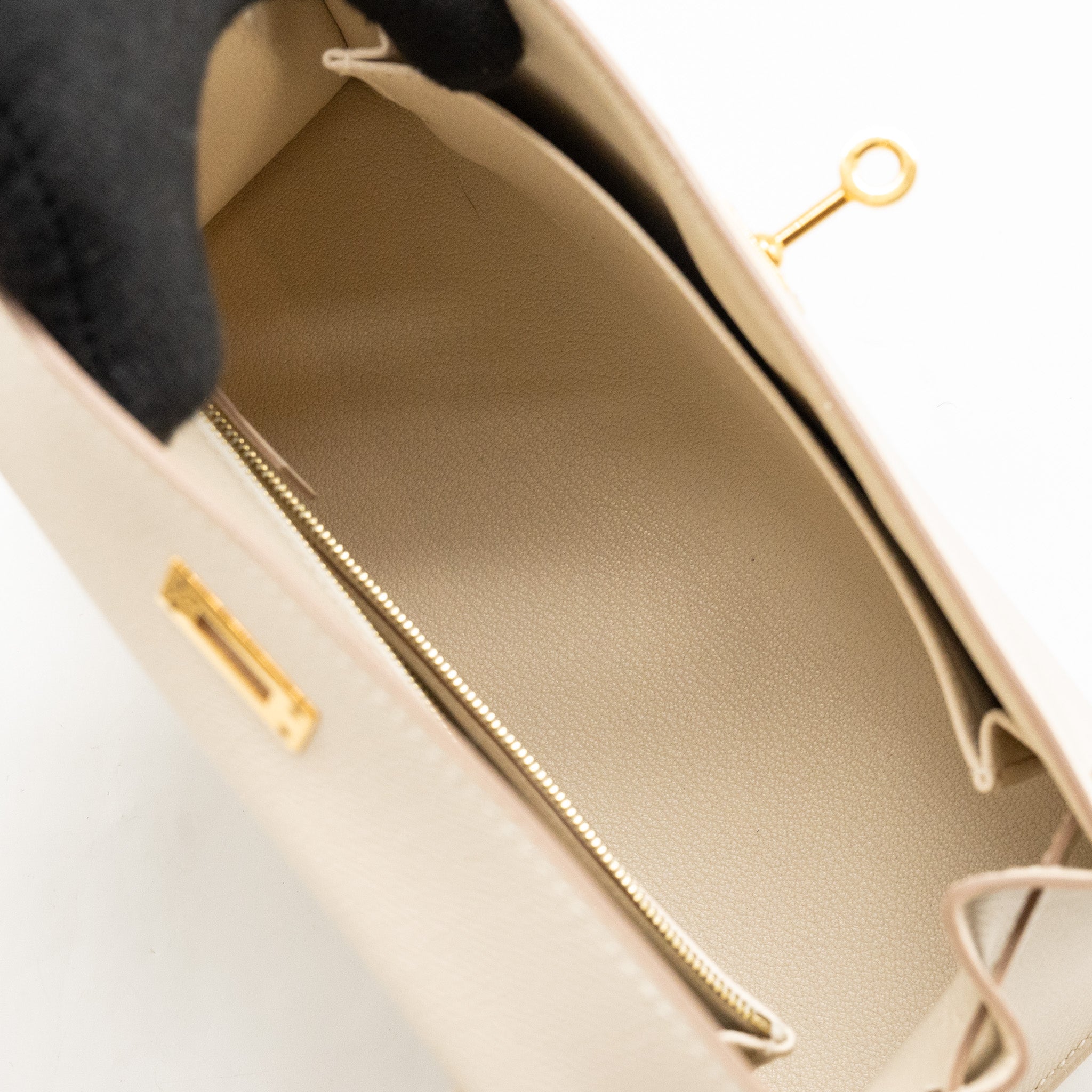 Lorenzia Kelly 25 Epsom Leather Handbag Craie Gold-Tone Hardware