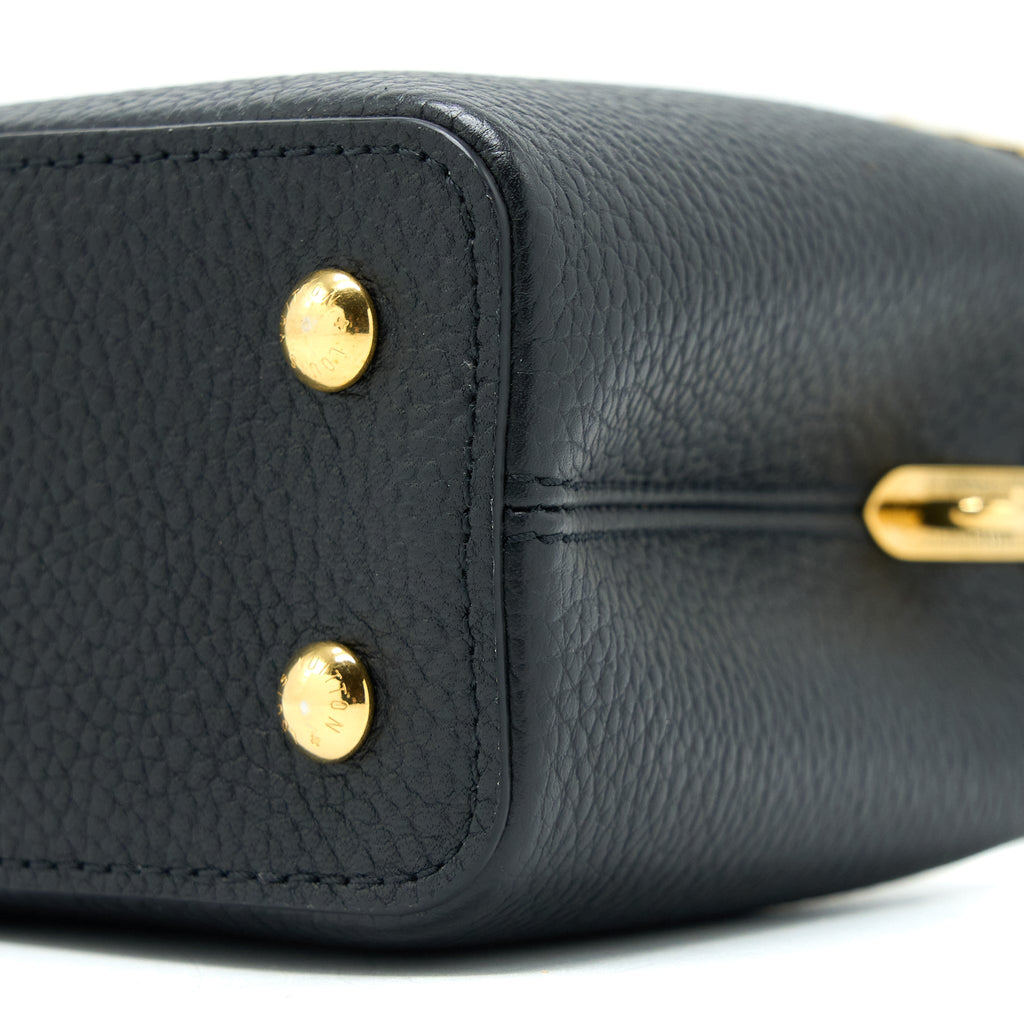 Capucines Mini Taurillon Leather Handbag Gold Hardware