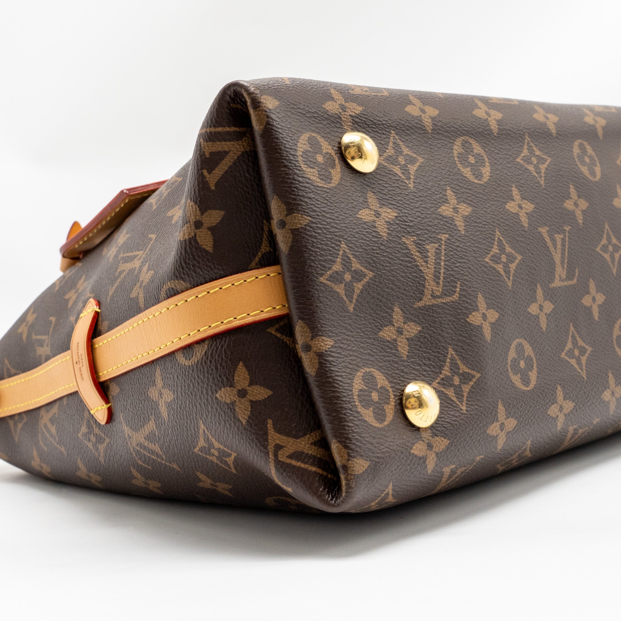 Carryall PM Monogram Canvas Tote Bag Gold-Tone Hardware