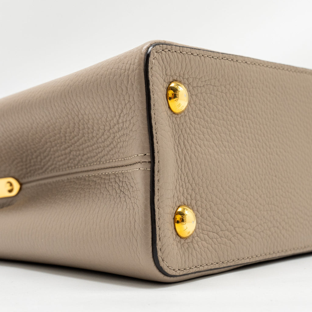 Capucines PM Calfskin Leather Handbag Grey Gold-Tone Hardware