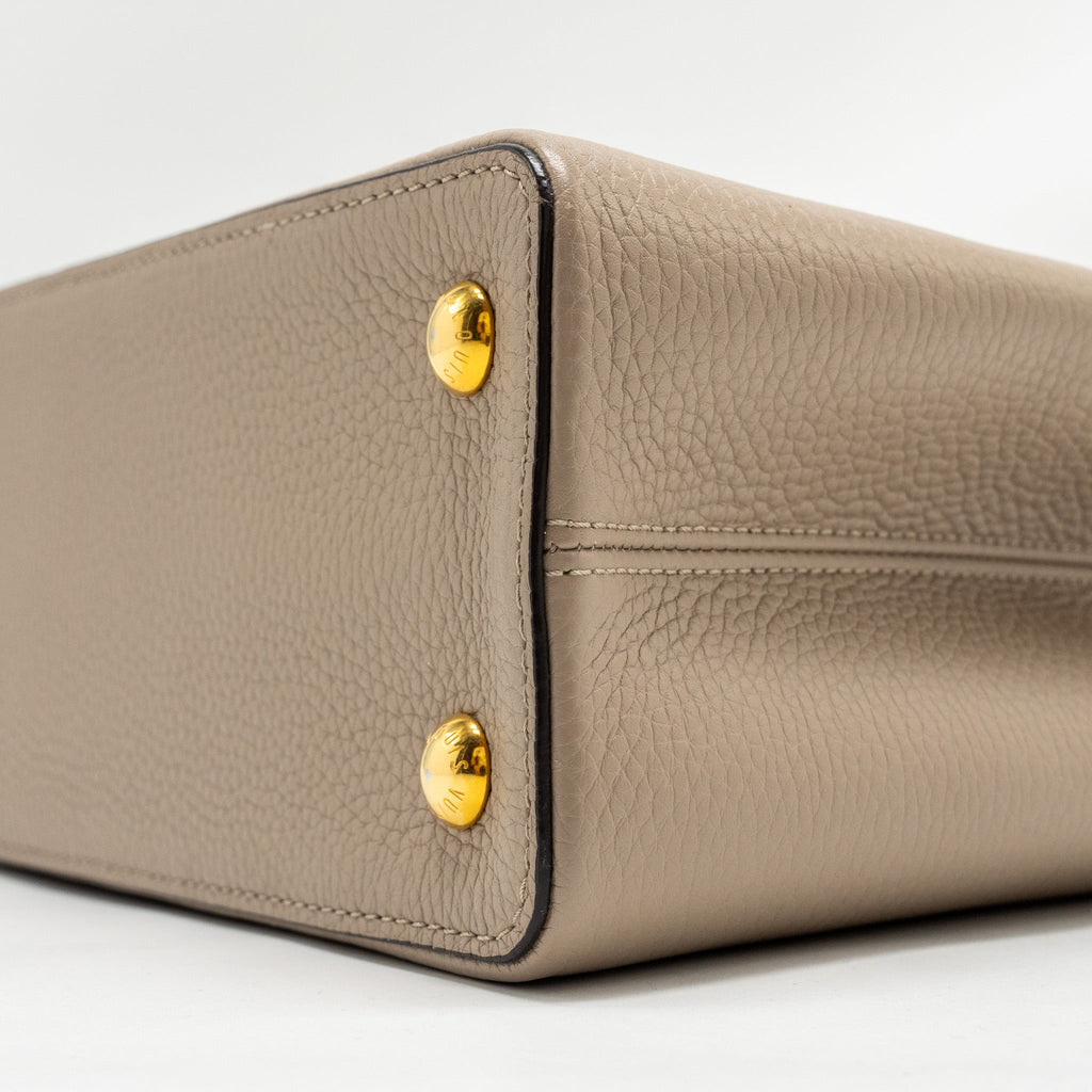 Capucines PM Calfskin Leather Handbag Grey Gold-Tone Hardware