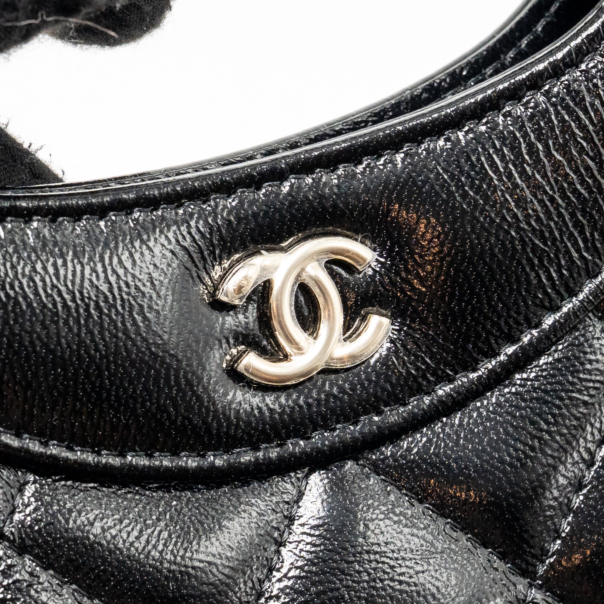 Mini 31 Clutch With Chain Shiny Lambskin Leather Black Light Gold-Tone Hardware