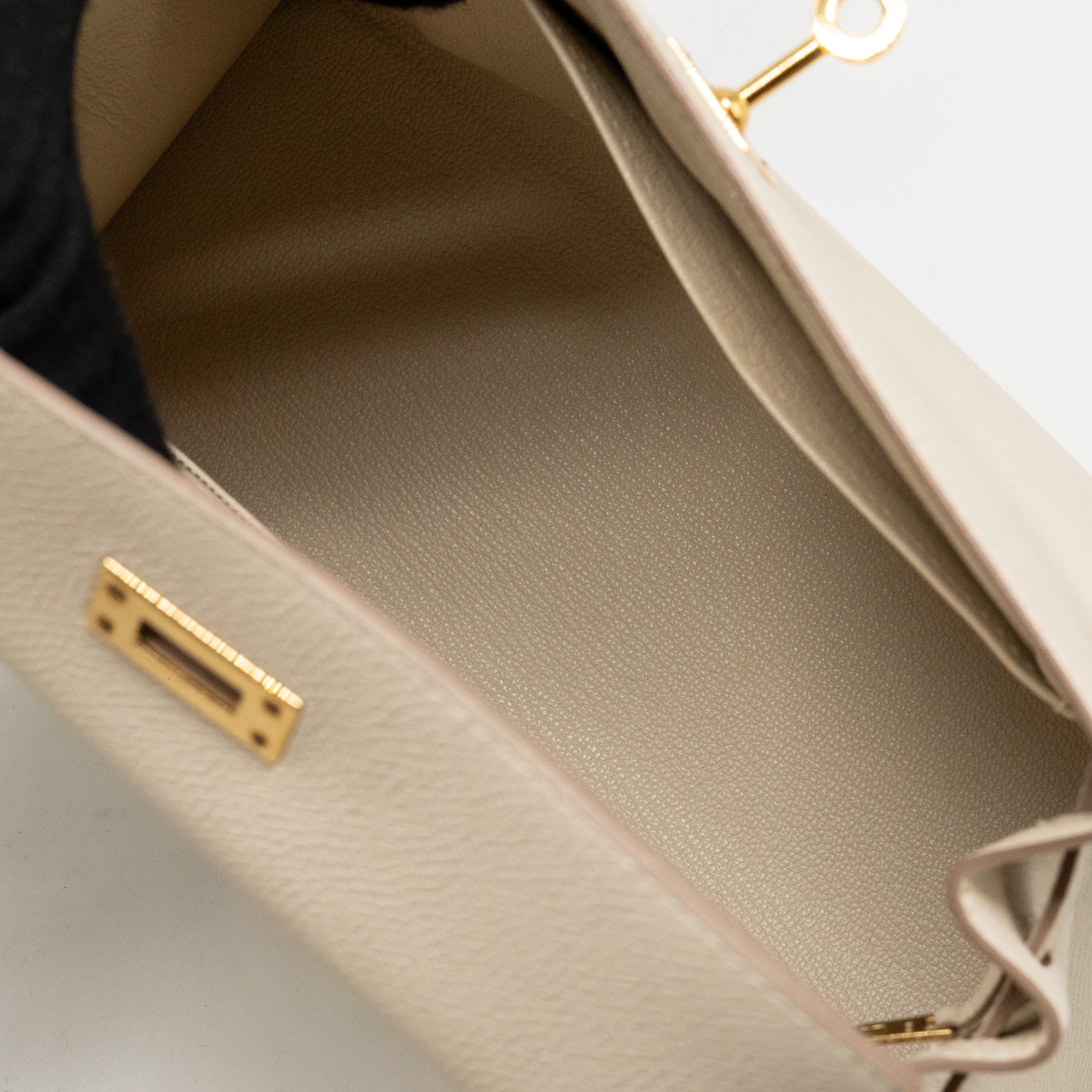Lorenzia Kelly 25 Epsom Leather Handbag Craie Gold-Tone Hardware