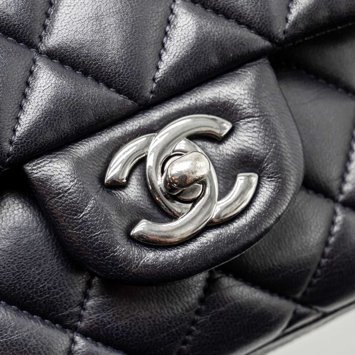Lorenzia CHANEL Medium Classic Double Flap Bag Lambskin Dark Blue SHW