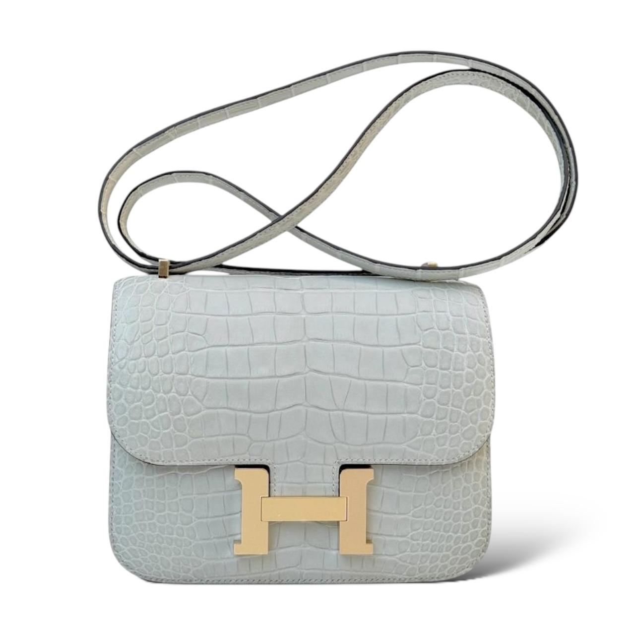 Hermès Constance 18 Gris Neve Alligator