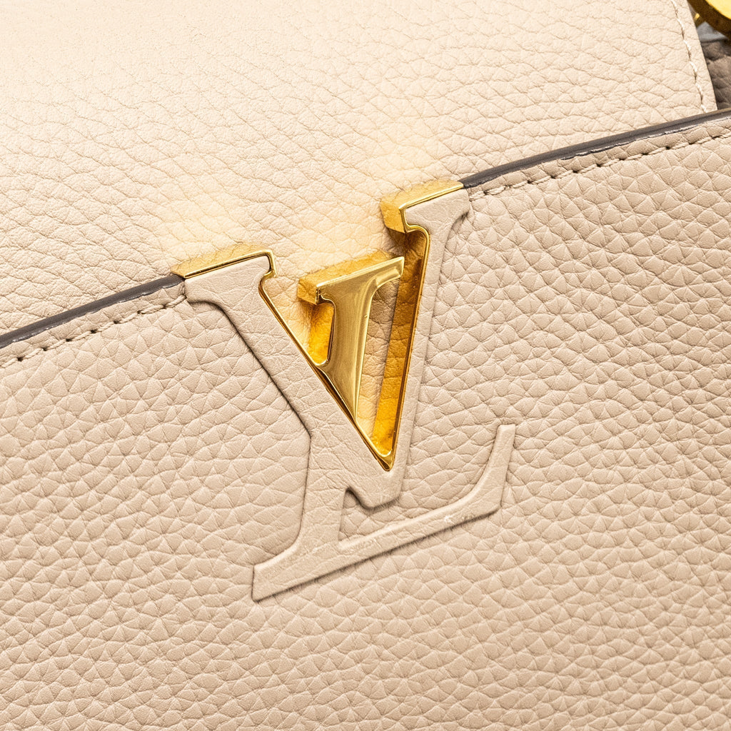 Capucines PM Calfskin Leather Handbag Grey Gold-Tone Hardware