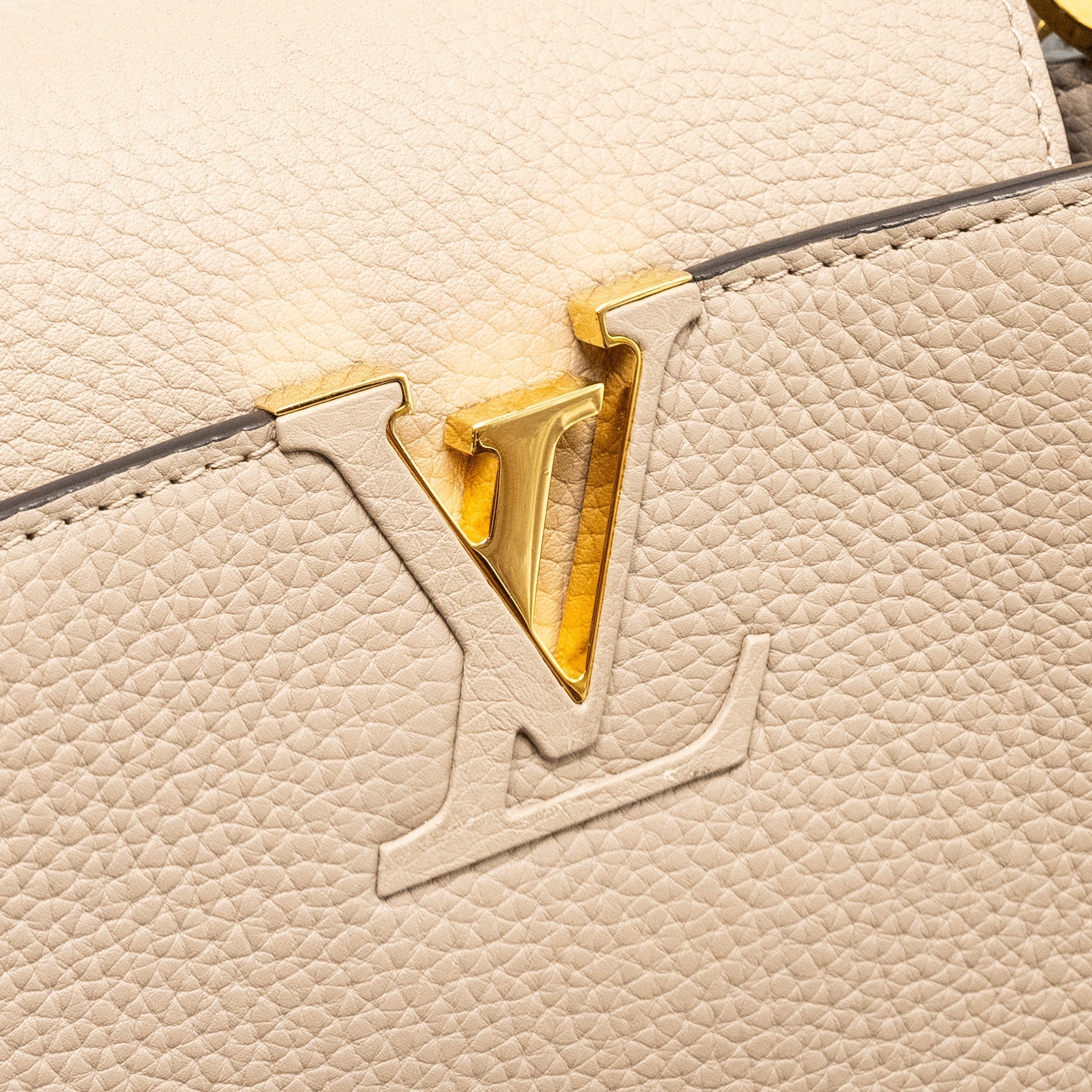 Capucines PM Calfskin Leather Handbag Grey Gold-Tone Hardware